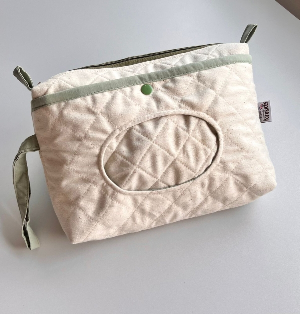 Necessaire porta fraldas e lenço umedecido