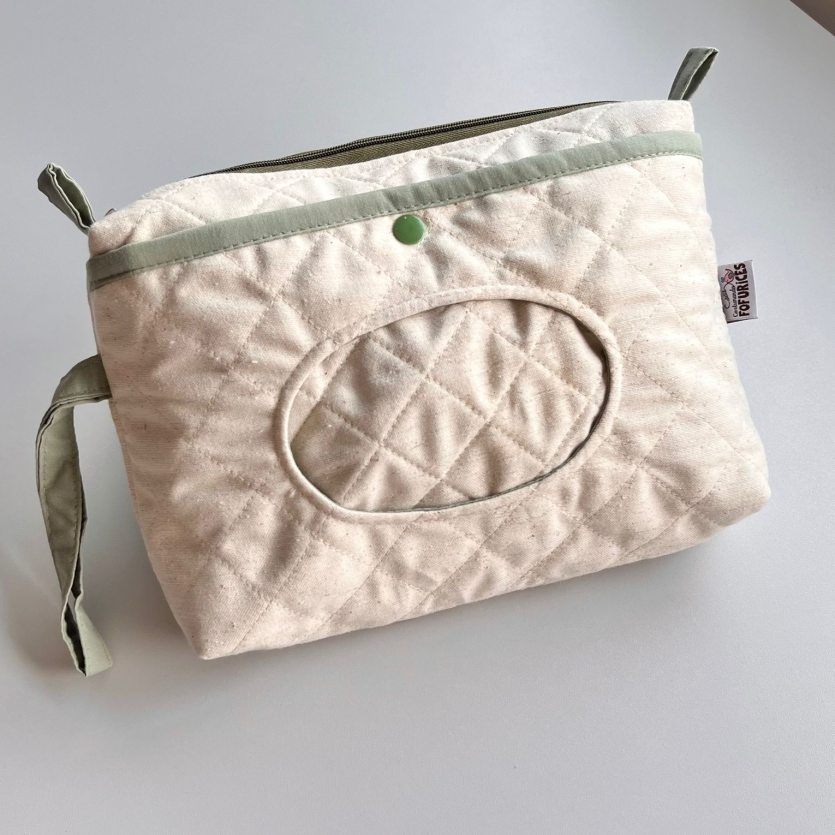 Necessaire porta fraldas e lenço umedecido - com nome composto (2 nomes) (+R$18,00)